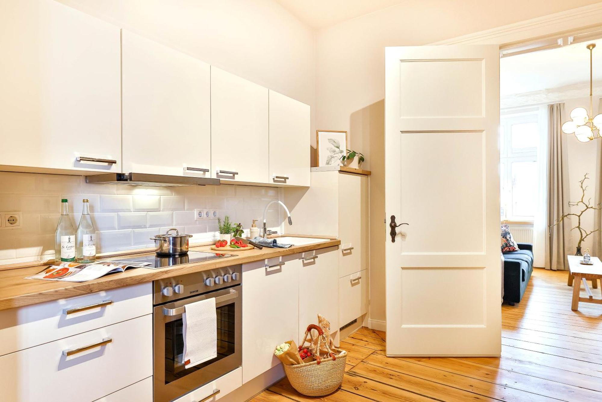 שטראלסונד Apartments Am Bahnhof מראה חיצוני תמונה