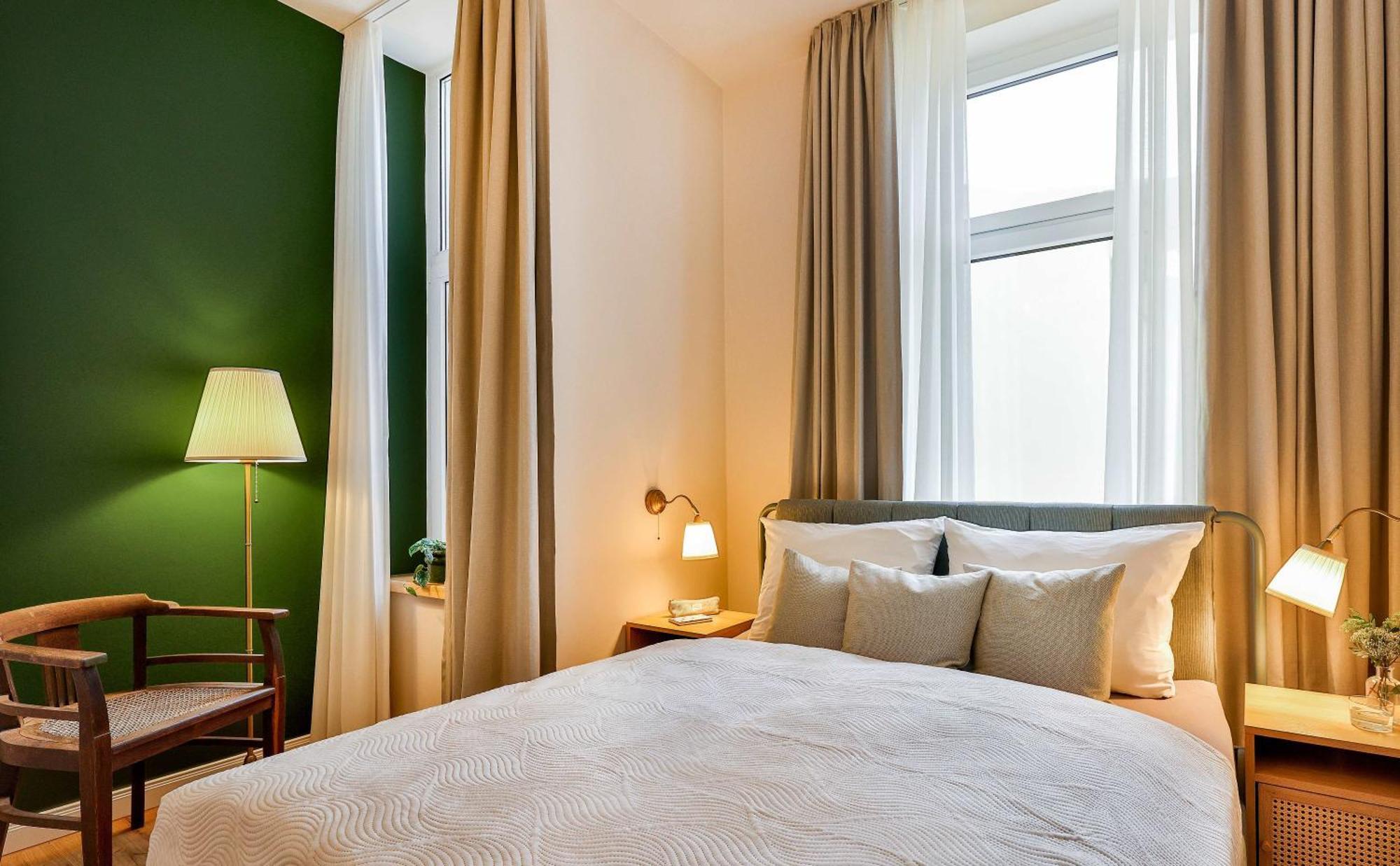 שטראלסונד Apartments Am Bahnhof מראה חיצוני תמונה