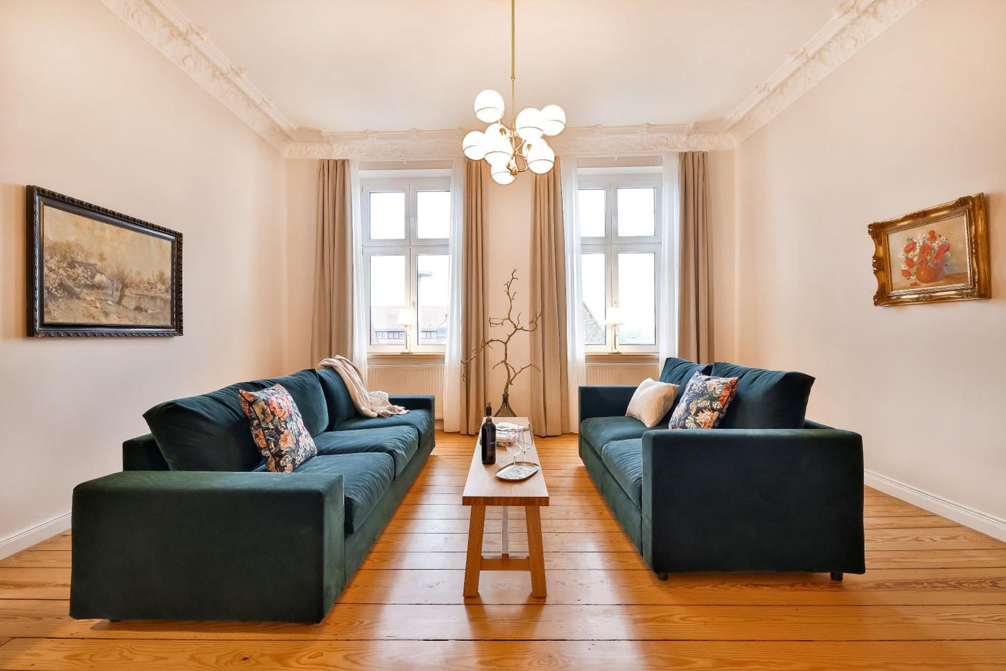 שטראלסונד Apartments Am Bahnhof מראה חיצוני תמונה